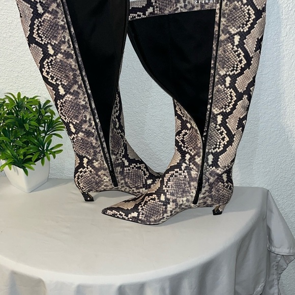 Gianni Bini Gray and Cream Over the Knee Boots - Picture 11 of 16